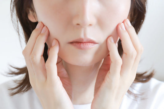 40代からの肌老化を止める鍵：線維芽細胞を活性化する幹細胞培養液ケアとは