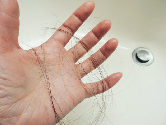 男性の薄毛は再生できる？抜け毛の原因別分類と発毛を促す10の方法